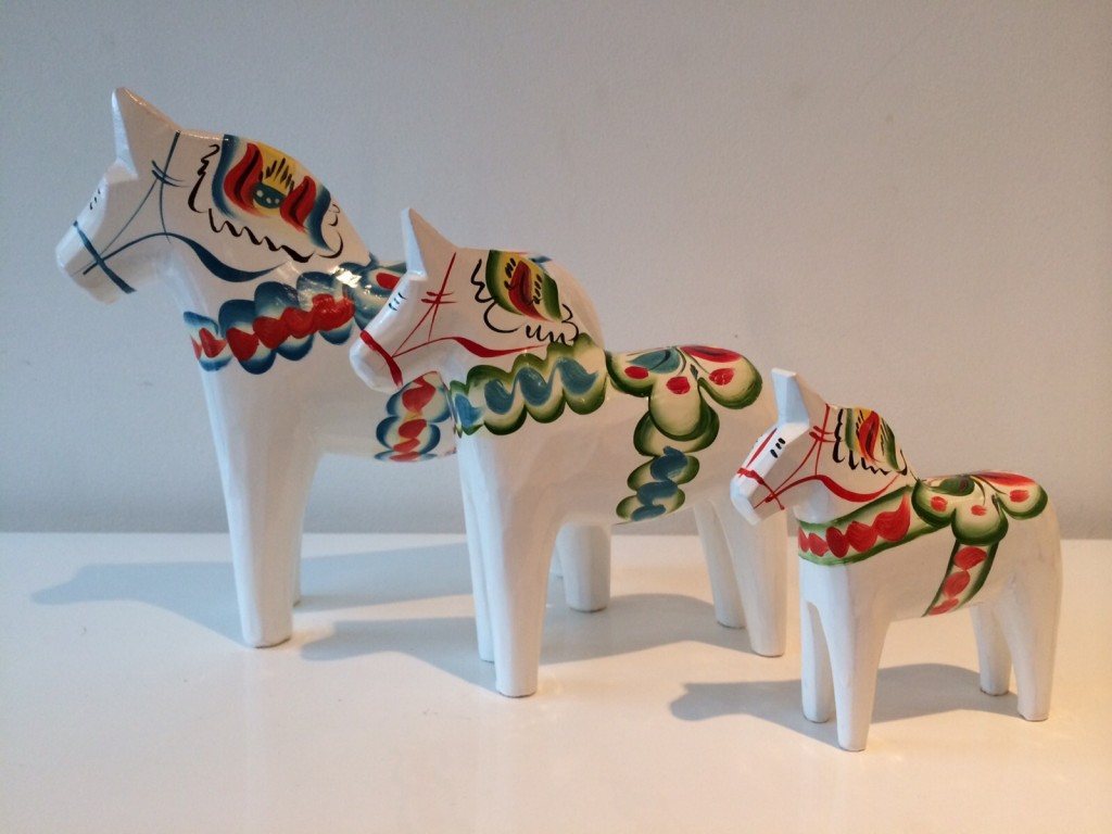 Set of White Decorated Dala Horses | The Swedish Wooden Horse Company